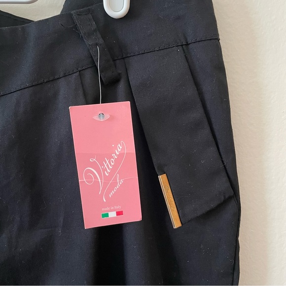 Vittoria Moda Black Capri Pants - Picture 4 of 10